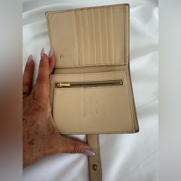 Celine Calfskin Bifold Wallet Cream - Picture 9 of 10